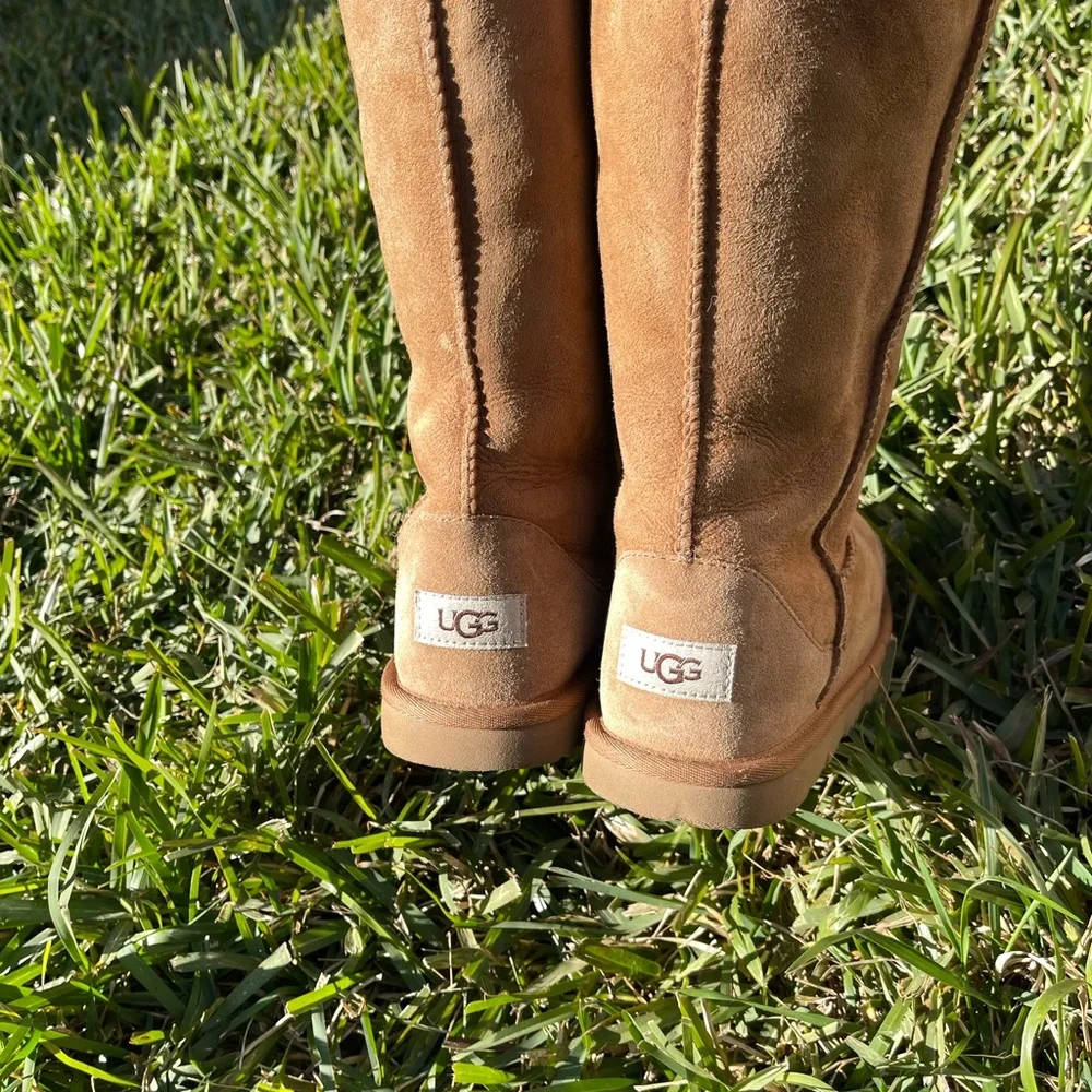 UGG Classic Tall chestnut Size 5 womens winter boots cozy and warm